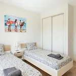 Your Algarve Base -bright 2br With Pool & Terrace 波尔蒂芒