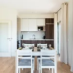 公寓 Your Algarve Base -bright 2br With Pool & Terrace 波尔蒂芒
