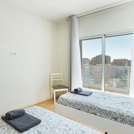 Your Algarve Base -bright 2br With Pool & Terrace * 波尔蒂芒