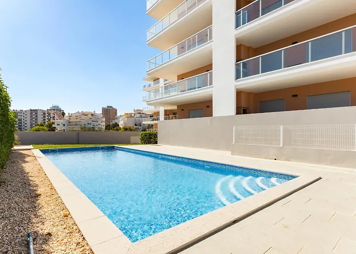 Your Algarve Base -bright 2br With Pool & Terrace Apartment Portimao