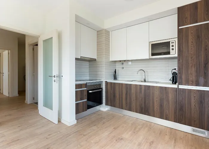 Apartment Your Algarve Base -bright 2br With Pool & Terrace *