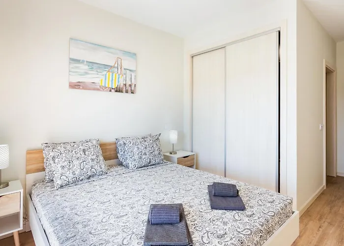 Your Algarve Base -bright 2br With Pool & Terrace *