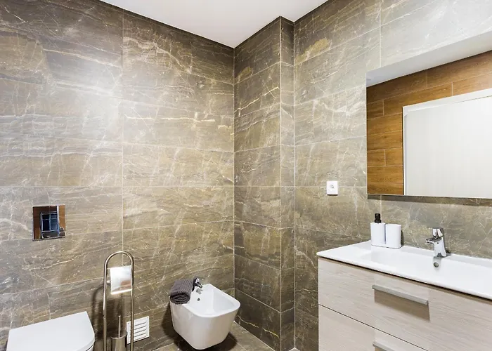 Your Algarve Base -bright 2br With Pool & Terrace