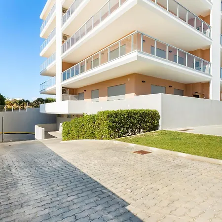 Your Algarve Base -bright 2br With Pool & Terrace Apartment