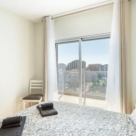 Your Algarve Base -bright 2br With Pool & Terrace Apartment