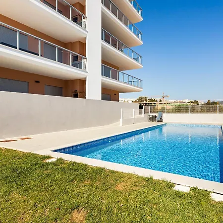 Your Algarve Base -bright 2br With Pool & Terrace Apartman